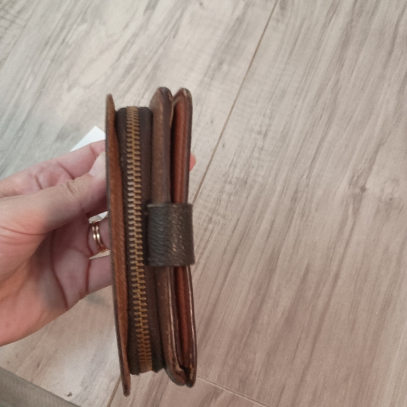 LOUIS VUITTON Wallet Monogram Beige Monogram Canvas Authentic - Picture 5 of 15